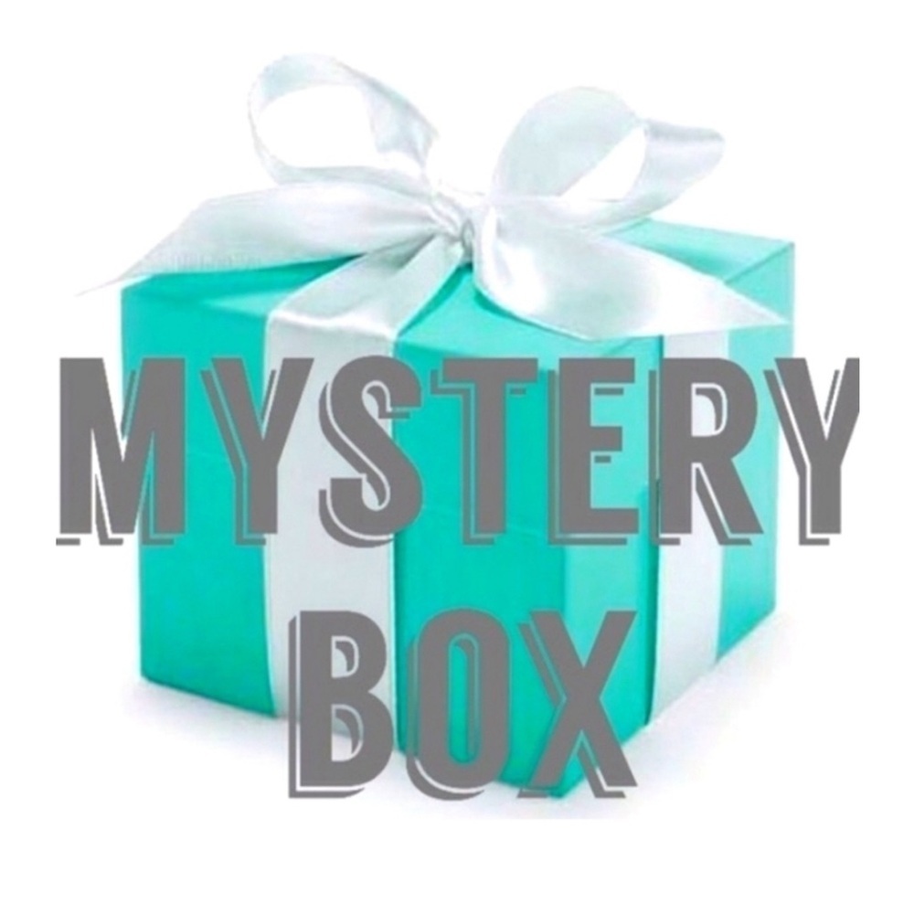 π Mystery Box - 5lb. Clothing and Jewelry Bundle Mystery Package πππ¦ - Picture 7 of 16